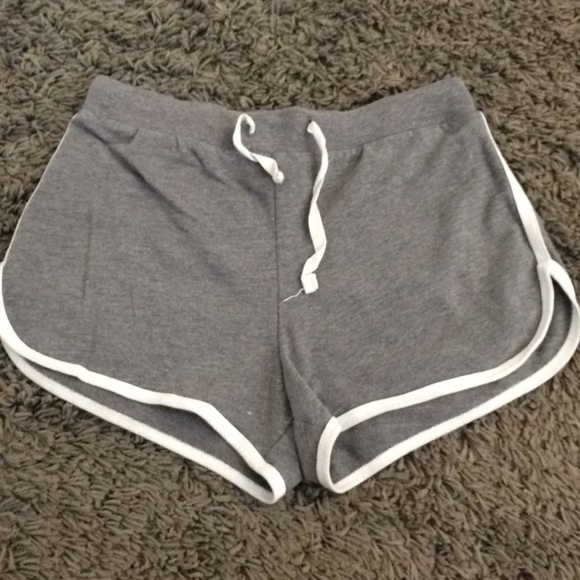 Pants - Retro 70’s shorts!!